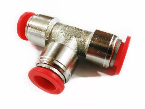 CSŐCSATLAKOZÓ T FÉM+MŰA. 4mm