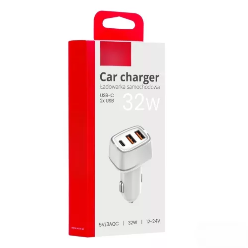 Szivargyújtó 2xUSB-A +  USB-C 32W