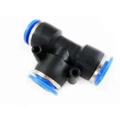 CSŐCSATLAKOZÓ T MŰANYAG 10mm