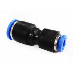 CSŐCSATLAKOZÓ ÁTALAKÍTÓ műa. 6mm-->4mm