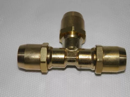 Levegőcsatlakozó T, FI16 1,5mm