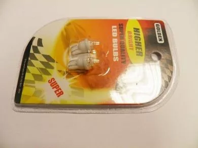 LEd izzó 12V/T10 4 LED
