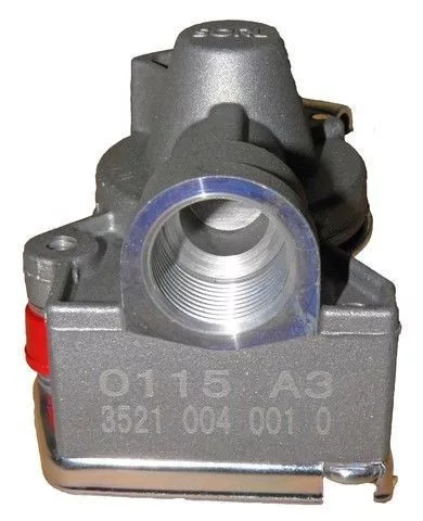 Légkuplung piros szelepes M22