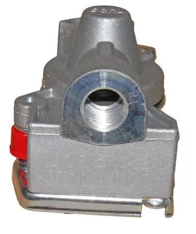 Légkuplung piros szelepes M16