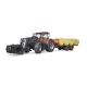 Case IH Optum 300 CVX homlokrakodóval és pótkocsival