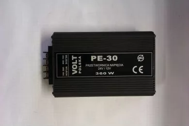 Áramátalakító 30A 24->12V