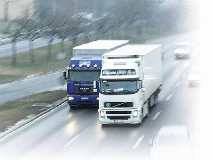 Kamionos élet 2025-ben: Miért érdemes kamionsofőrnek állni?